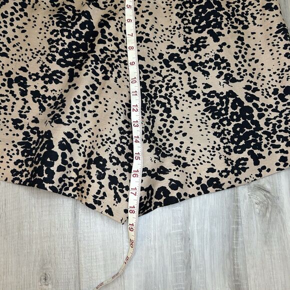 J.Crew Trouser Short Zipper w/ Pockets Animal Print Tan Black Pink Womens Sz 14 - Picture 9 of 9